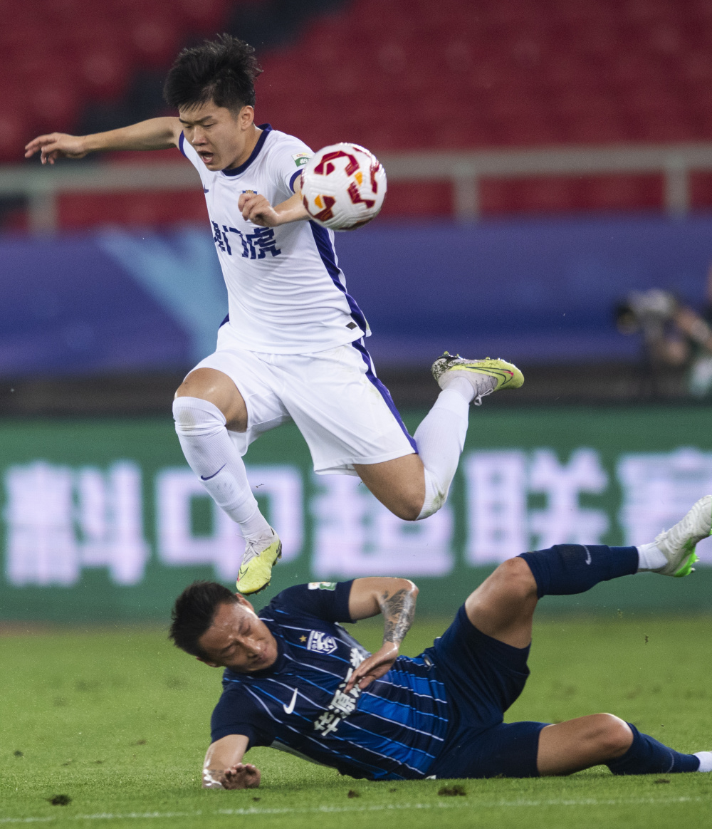 蹦床冠军“姐妹花”：在成都感受“4D环绕”般的支持