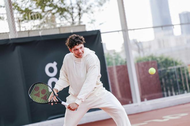 他的到来 他的到来