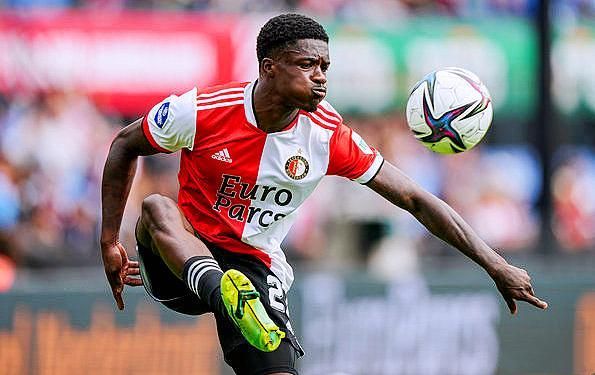 他在场上的 他在场上的